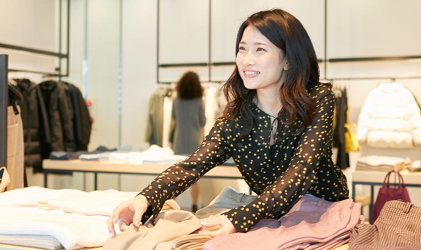 Work 城戸 真澄 まずは自分自身が楽しく働く Theoryでお客様に楽しい時間をお届けするために ファーストリテイリンググループ採用情報