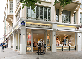 France:Place des Vosges store