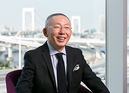 Tadashi Yanai Chairman, President and CEO FAST RETAILING CO., LTD.