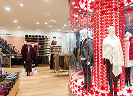 Canada：CF Toronto Eaton Centre Store