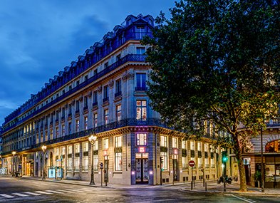 フランス：パリ オペラ店（グローバル旗艦店）