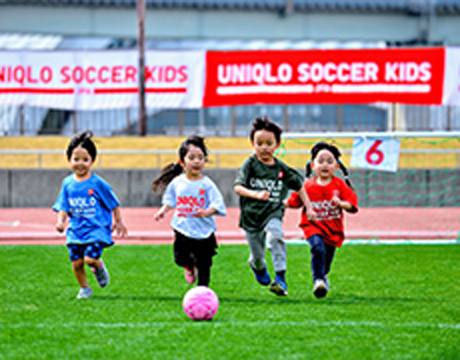 ユニクロ サッカーキッズ